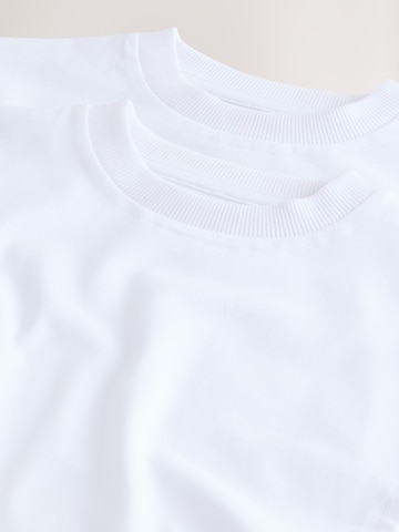 Tricou de la Next pe alb