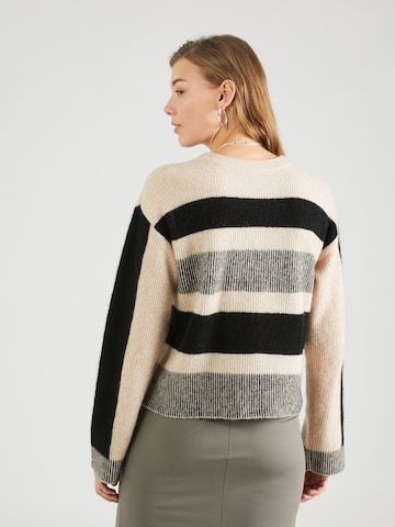 Pullover 'Jantine' di mbym in beige