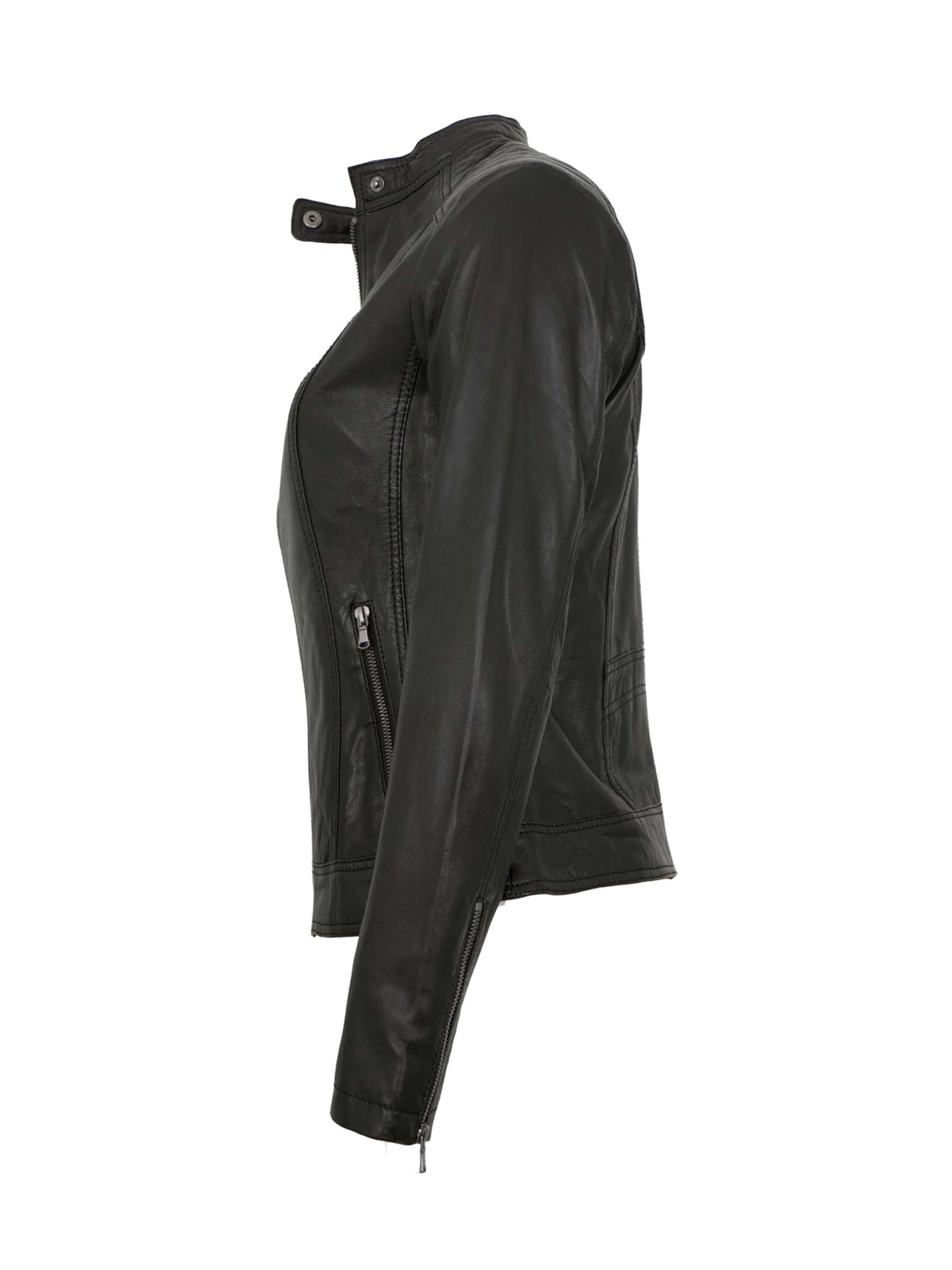 7ELEVEN Between-Season Jacket in Black