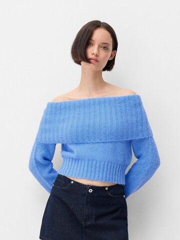 Pull-over Bershka en bleu : devant