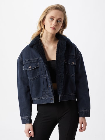 LEVI'S ® Prehodna jakna 'New Heritage Sherpa' | modra barva: sprednja stran