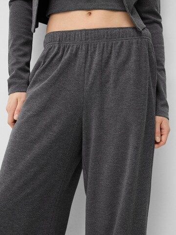 Wide Leg Pantalon Bershka en gris