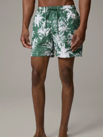 STRELLSON Board Shorts in Green