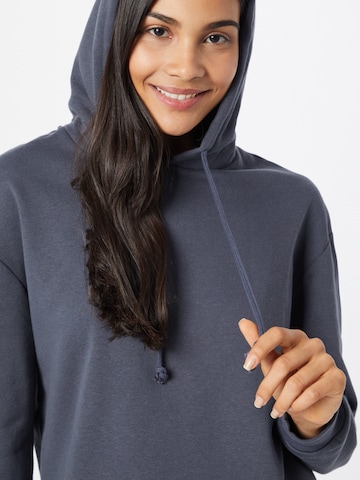 Sweat-shirt 'Chilli' PIECES en bleu