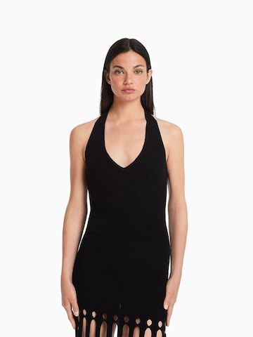 Rochie tricotat de la Bershka pe negru: față