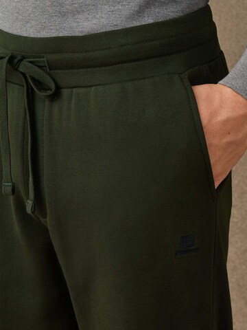 regular Pantaloni di Hackett London in verde