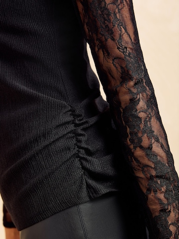 Camicia da donna di Friends Like These in nero