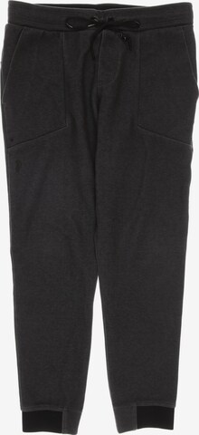 PEAK PERFORMANCE Pants in 31 in Grey: front
