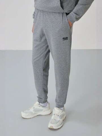 Tommy Life Tracksuit in Grey