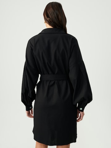 St MRLO - Vestido camisero 'BLIGH' en negro: atrás