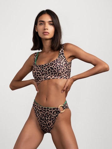 Flavia Valentini Bandeau Bikini in Bruin