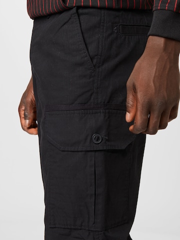 THE NORTH FACE Regular Trousers in Black