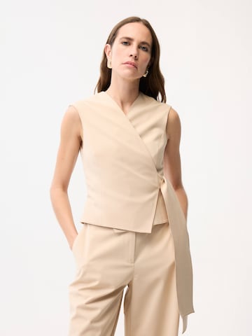 adl Weste‌‌‌‌‌ in Beige: Vorderseite