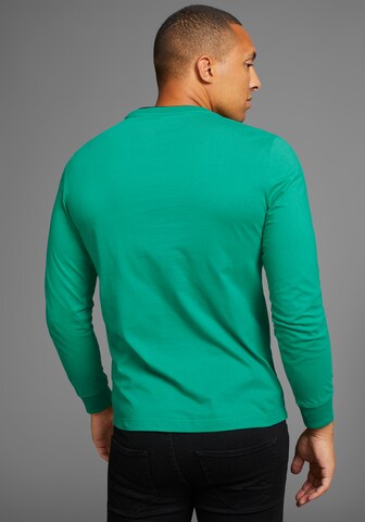 DELMAO Shirt in Grün