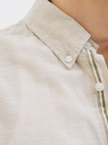 Coupe regular Chemise 'JPRBLUSUMMER' JACK & JONES en blanc