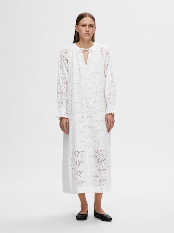 Robe SELECTED FEMME en blanc