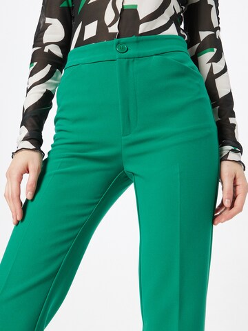 Lindex regular Παντελόνι με τσάκιση 'Disa' σε πράσινο