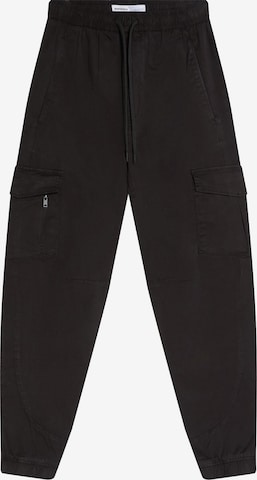 BershkaTapered Cargo hlače - crna boja: prednji dio