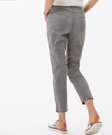 Coupe slim Jean BRAX en gris : derrière