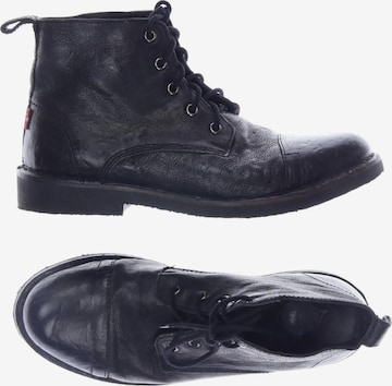 LEVI'S ® Stiefel 41 in Schwarz: predná strana