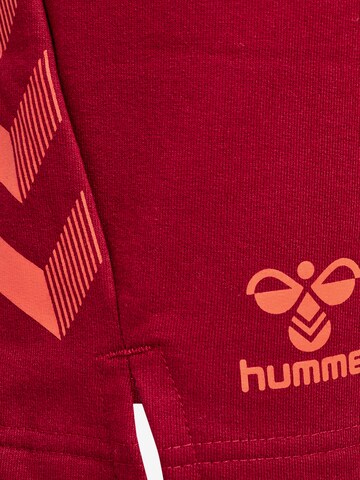 Hummel Regular Sportshorts in Rot