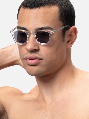 X Frame Therapy Sunglasses 'Reflectron Sun' in Black: front