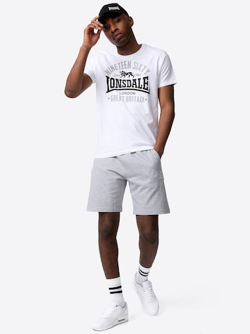 Maglietta 'Kilchoan' di LONSDALE in bianco