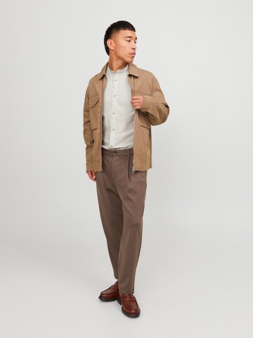 JACK & JONES Comfort Fit Skjorte 'JJSummer Band' i brun