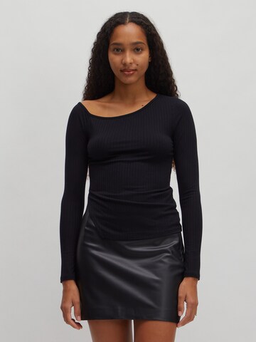 Tricou 'Vally' de la EDITED pe negru: față