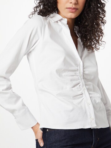 Camicia da donna di Envii in bianco