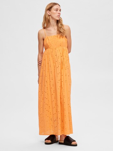 SELECTED FEMME - Vestido de verano en naranja