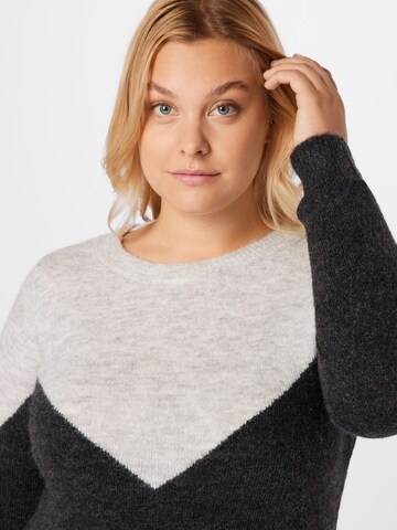 Vero Moda Curve Pullover 'Plaza' in Grau