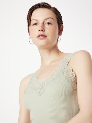 Rochie de la rosemunde pe verde