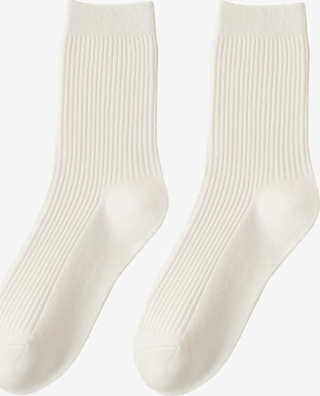 Millo Socks 'Cosy Steps' in White: front