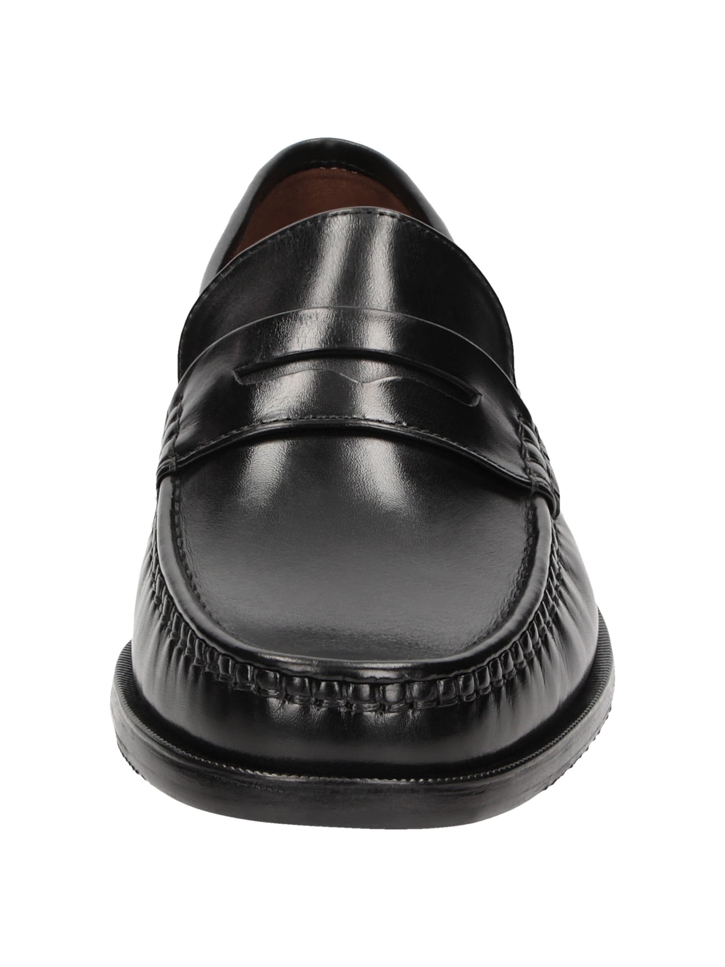 Chaussure basse ' Sassodor-700 ' SIOUX en noir