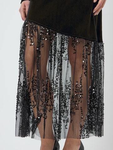 YAS - Vestido 'YASTERA' en negro