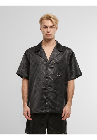 Coupe regular Chemise Karl Kani en noir : devant