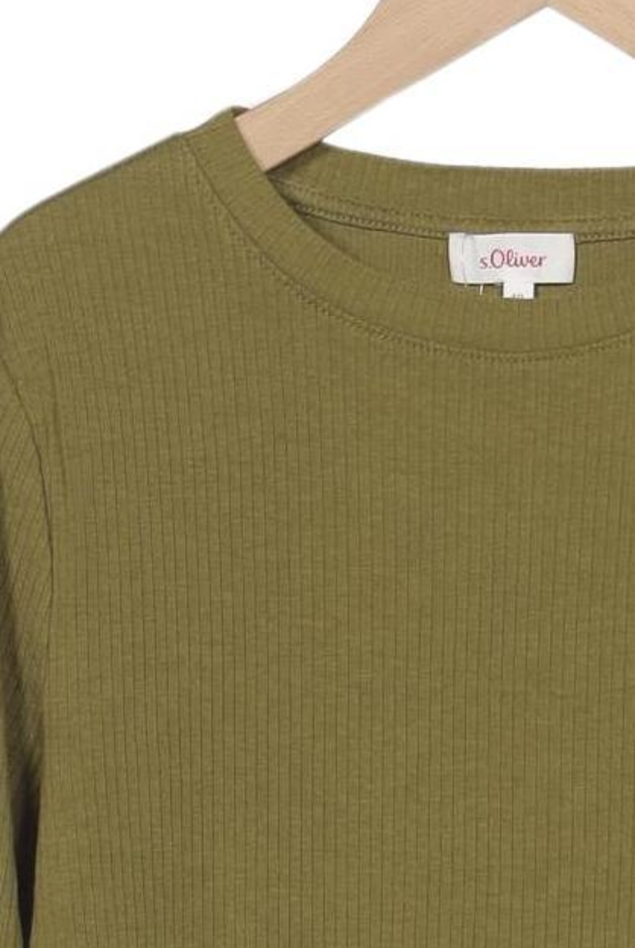 s.Oliver Top & Shirt in L in Green