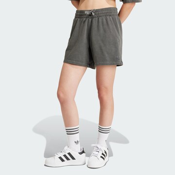 ADIDAS ORIGINALS Loosefit Broek in Zwart: voorkant