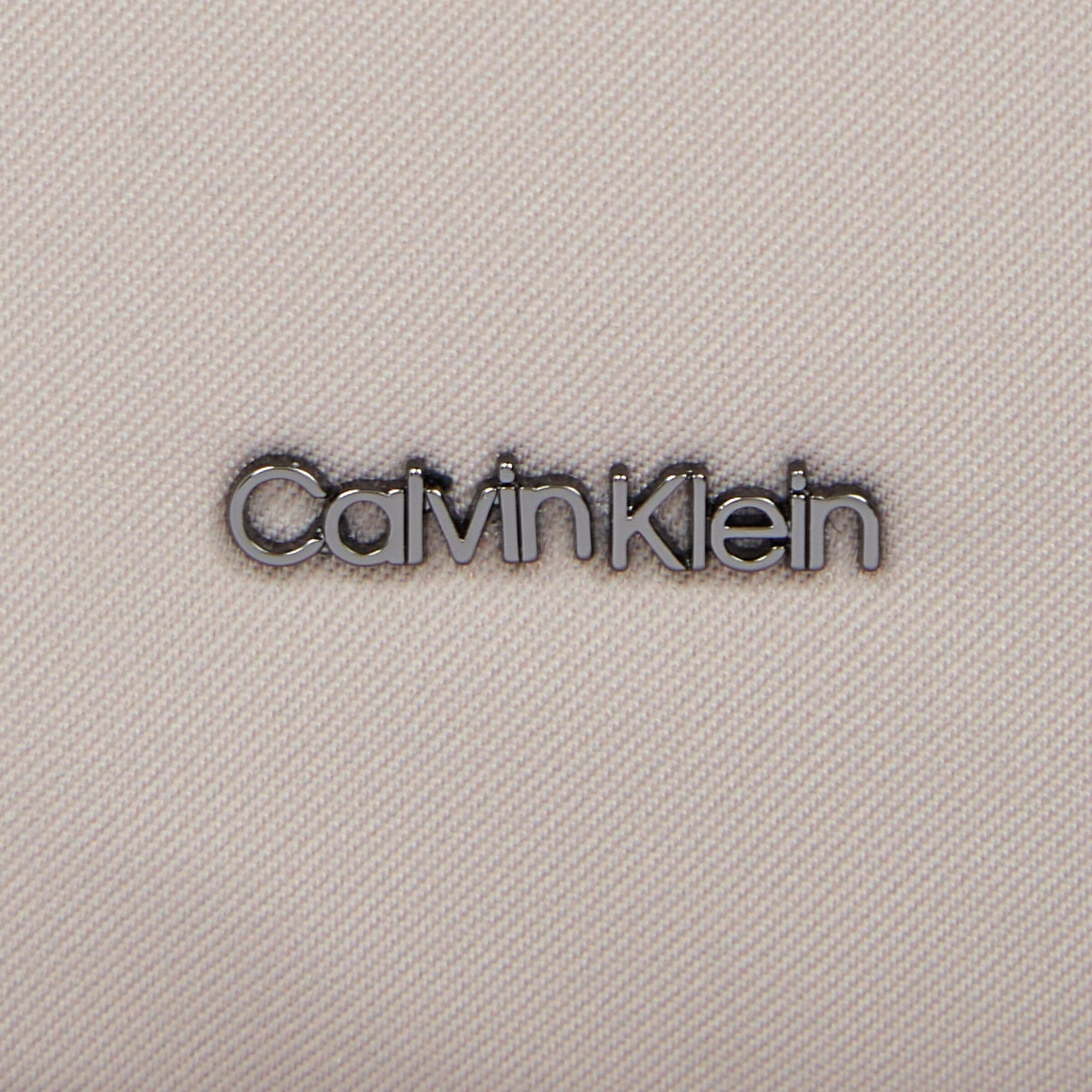 Calvin Klein Umhängetasche "Est." in Grün