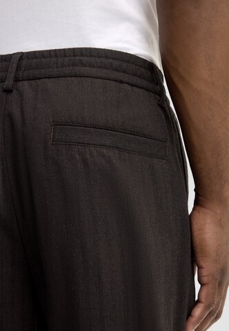 STRELLSON Regular Trousers in Brown