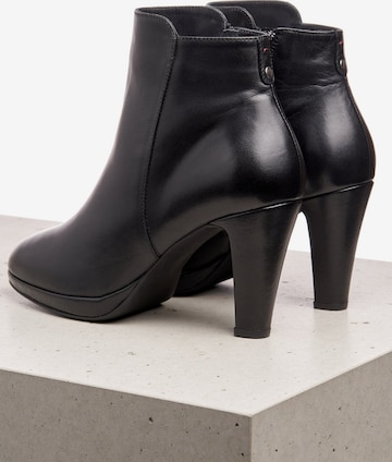 LLOYD Schuhe mit Reißverschluss in Schwarz