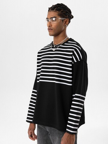 VAMOS CLO Sweatshirt i svart