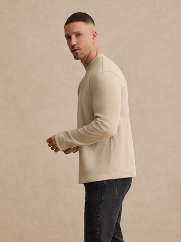 DAN FOX APPAREL Shirt in Beige: front