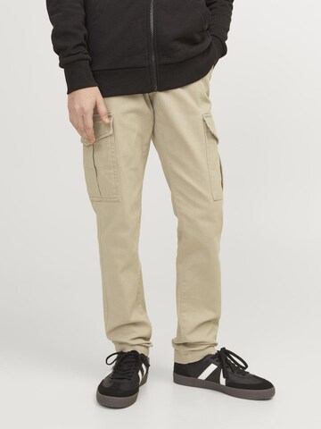 Coupe slim Pantalon 'Maro' Jack & Jones Junior en beige : devant