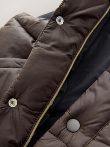 NextPrsluk - smeđa boja