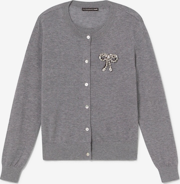 Geacă tricotată de la Lola Casademunt pe gri: față