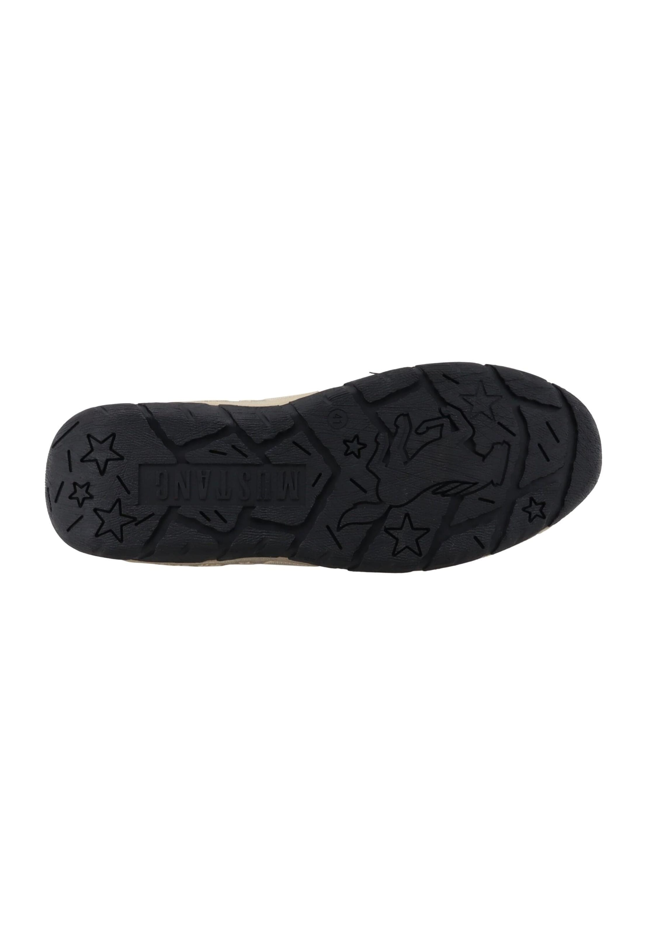 MUSTANG Ботинки на шнуровке 'Benedetto' в Черный