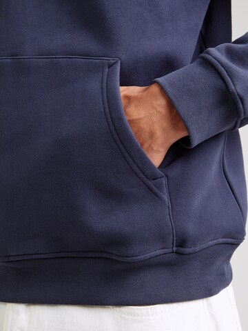 ARMEDANGELS Sweatshirt 'PAARLO' in Blauw