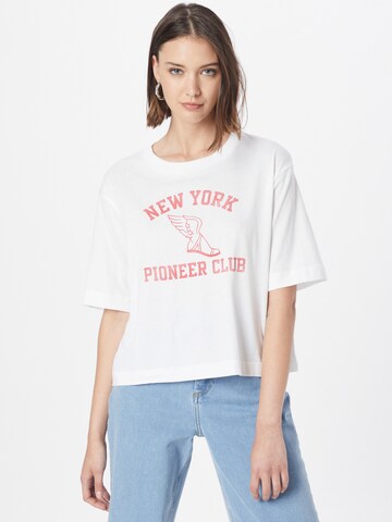 GAP Тениска 'NYPC' в бяло: отпред